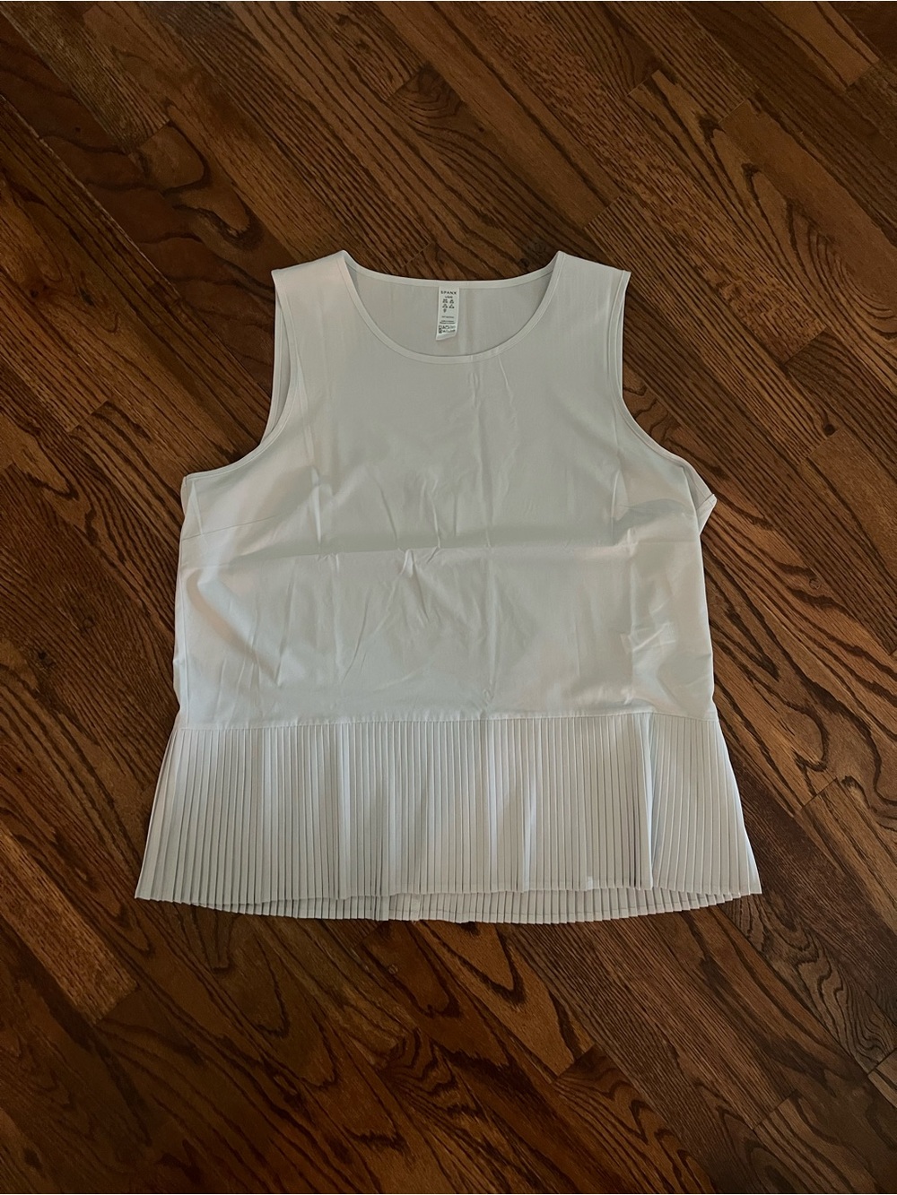 SPANX Cream Pleated-Hem Sleeveless Tank